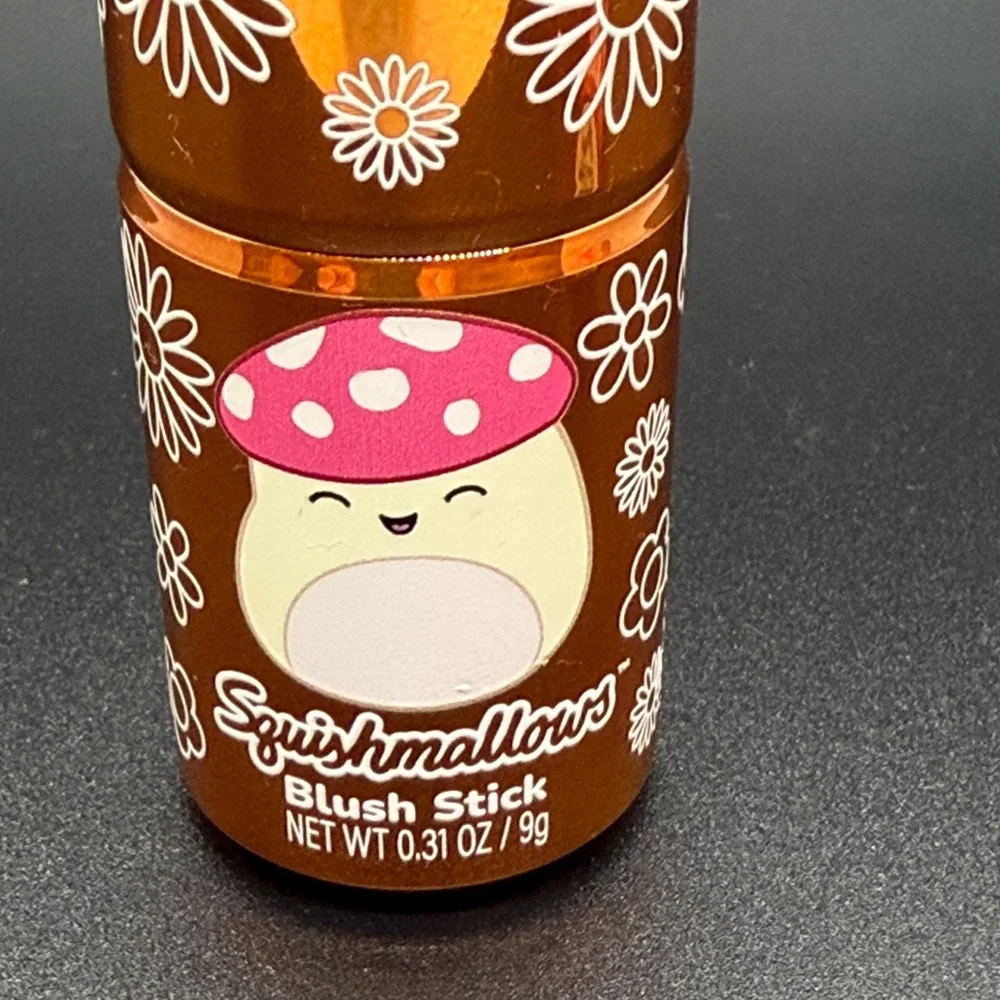 Squishmallows Mushroom Cosmetic - Picture 4 of 10